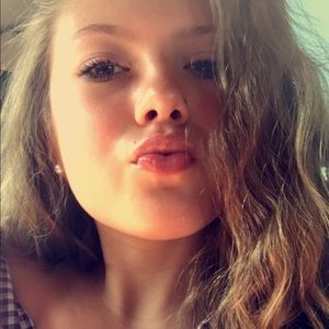 Meet your Posher, Marissa